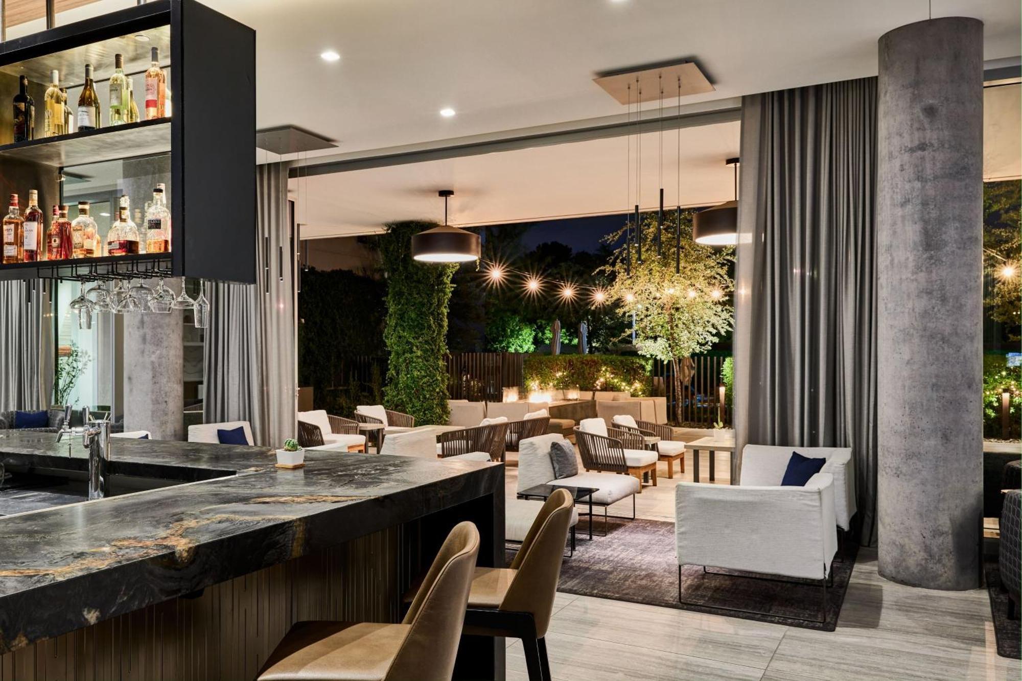 Ac Hotel Phoenix Biltmore Екстериор снимка