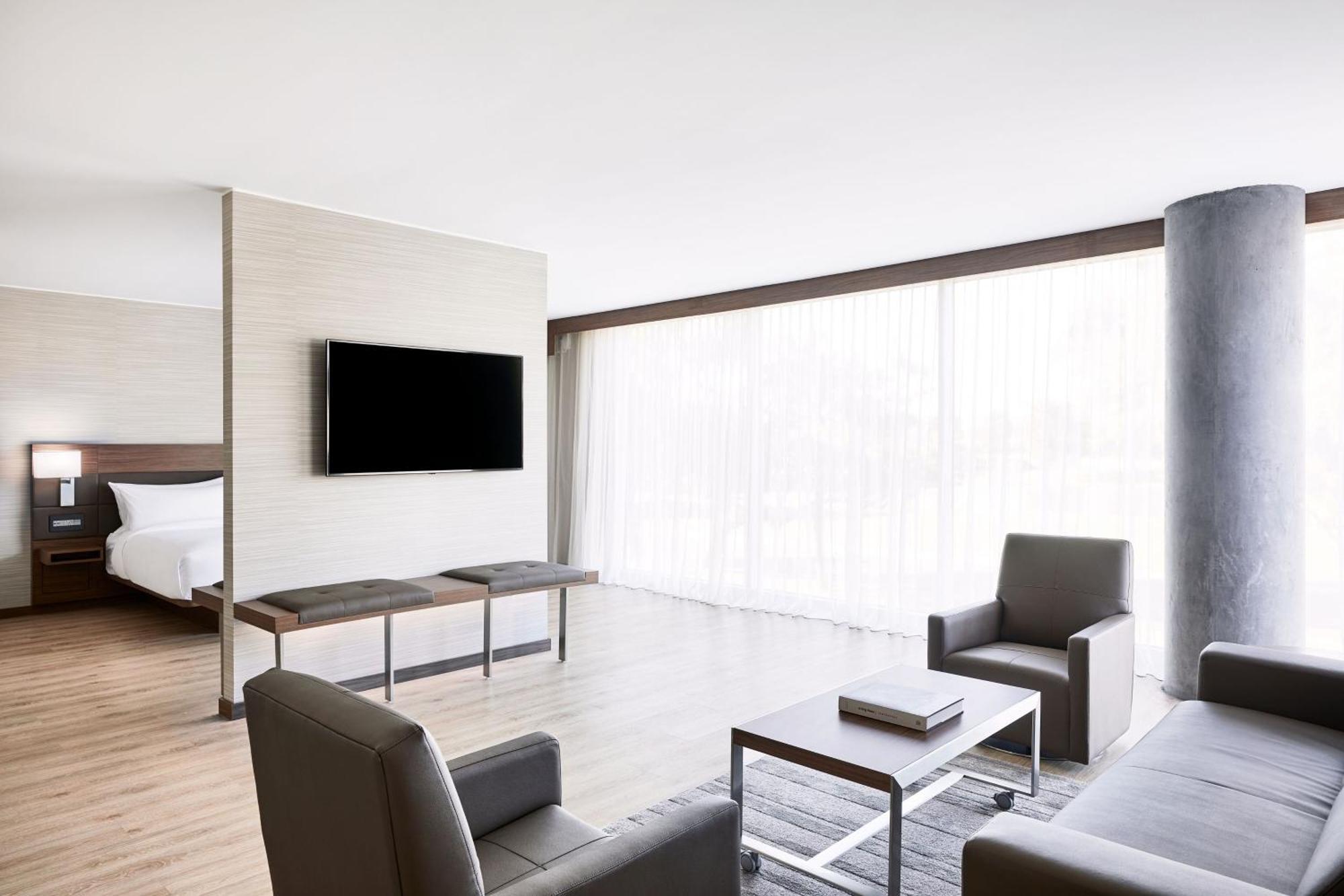 Ac Hotel Phoenix Biltmore Екстериор снимка